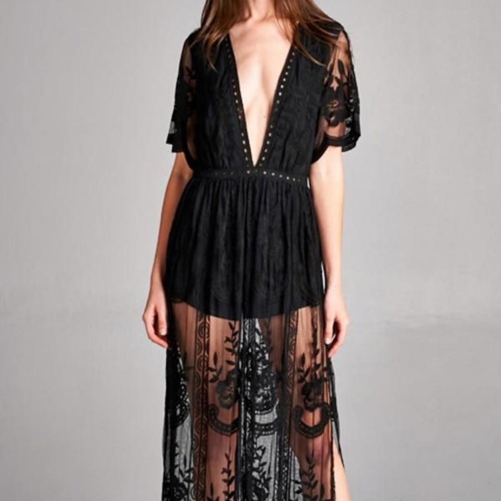 Honey Punch Lace Maxi Black